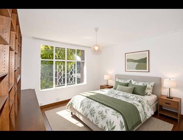 2 BEDROOM TOWNHOUSE FOR SALE IN HYDE PARK